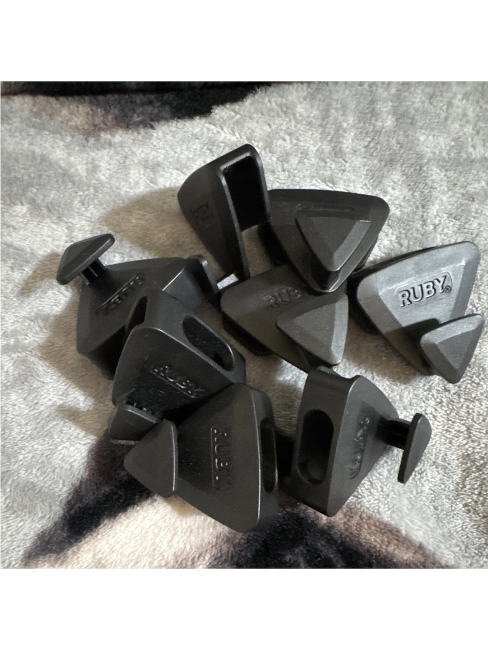 RUBY 8 Space Saver Black Plastic Cascading Hanger Hooks, Connector for Clothes